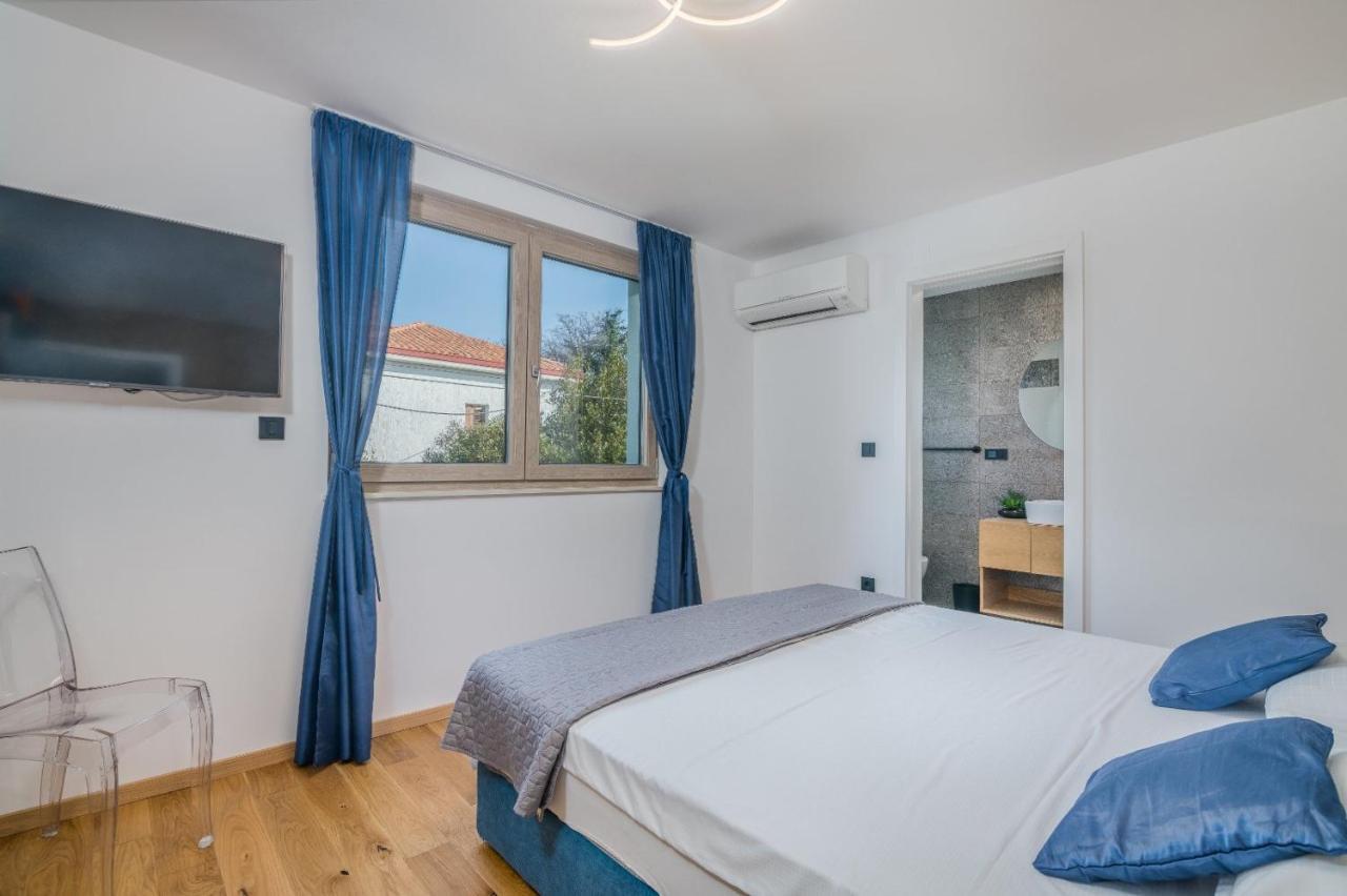 Ema Apartament *